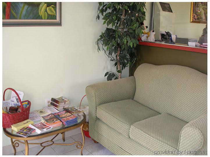 The Keys Motel Kissimmee Interior foto